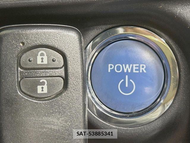 Toyota AQUA 2016-03 8657978-5