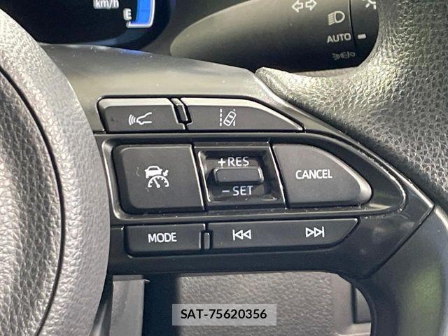 Toyota AQUA 2023-08 8657969-5