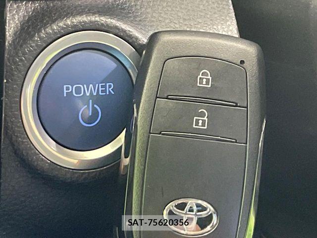 Toyota AQUA 2023-08 8657969-6