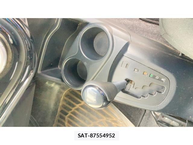 Toyota AQUA 2019-05 8657989-18