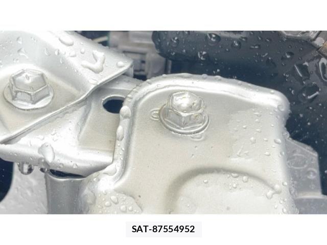 Toyota AQUA 2019-05 8657989-23