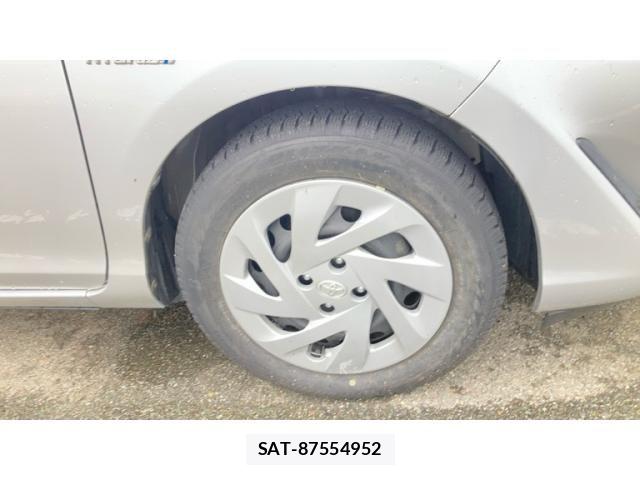 Toyota AQUA 2019-05 8657989-4
