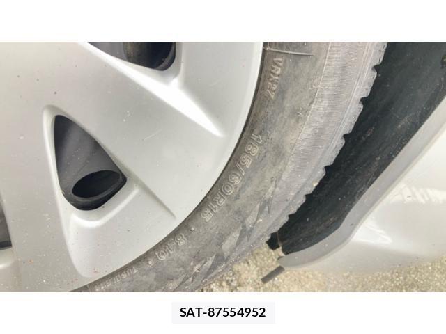Toyota AQUA 2019-05 8657989-5