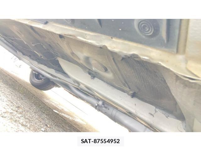 Toyota AQUA 2019-05 8657989-6