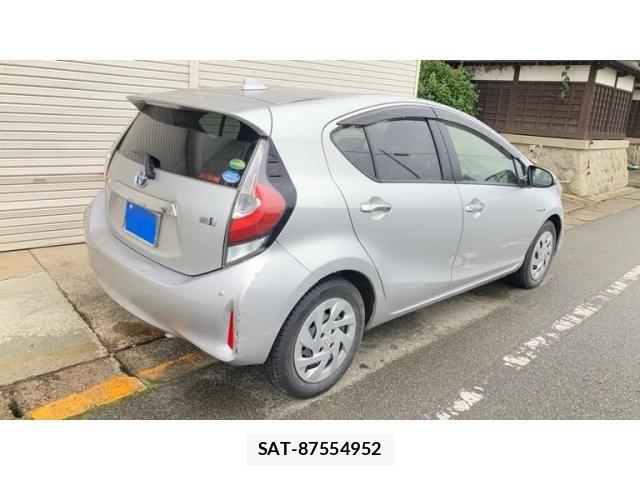 Toyota AQUA 2019-05 8657989-8