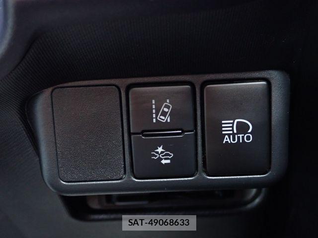 Toyota AQUA 2018-11 8665796-12