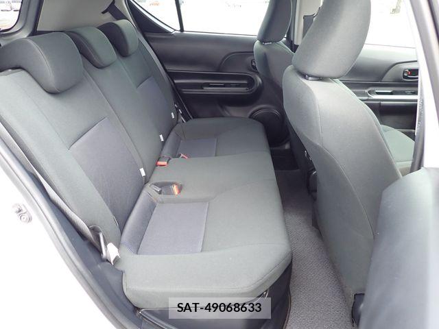 Toyota AQUA 2018-11 8665796-15