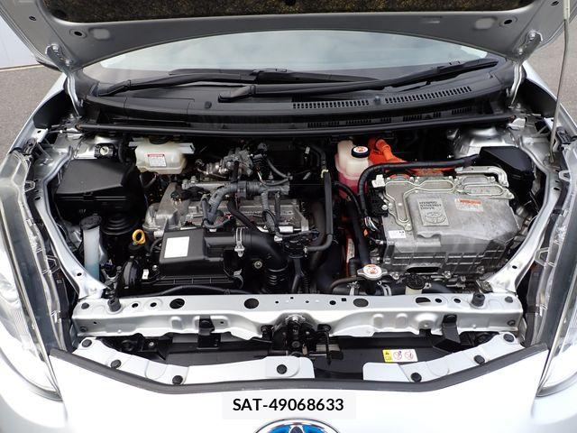 Toyota AQUA 2018-11 8665796-3