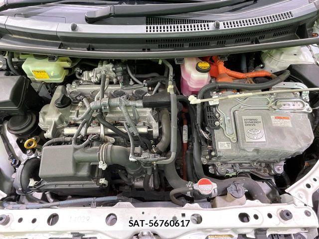 Toyota AQUA 2016-09 8657996-17