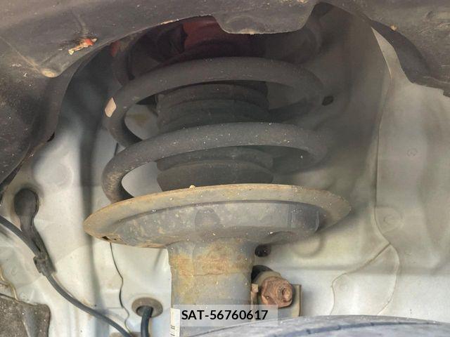 Toyota AQUA 2016-09 8657996-19