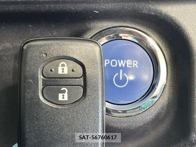 Toyota AQUA 2016-09 8657996-5