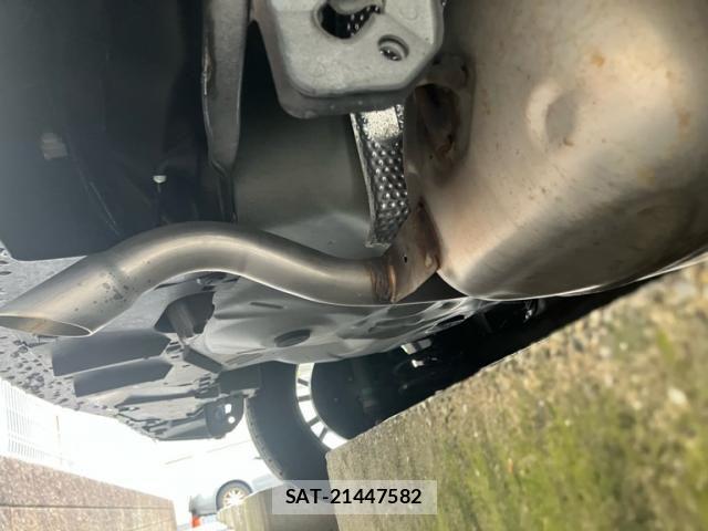 Toyota AQUA 2019-12 8657983-10
