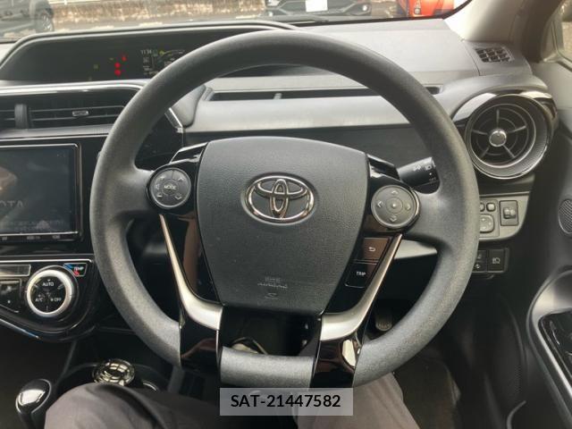 Toyota AQUA 2019-12 8657983-14