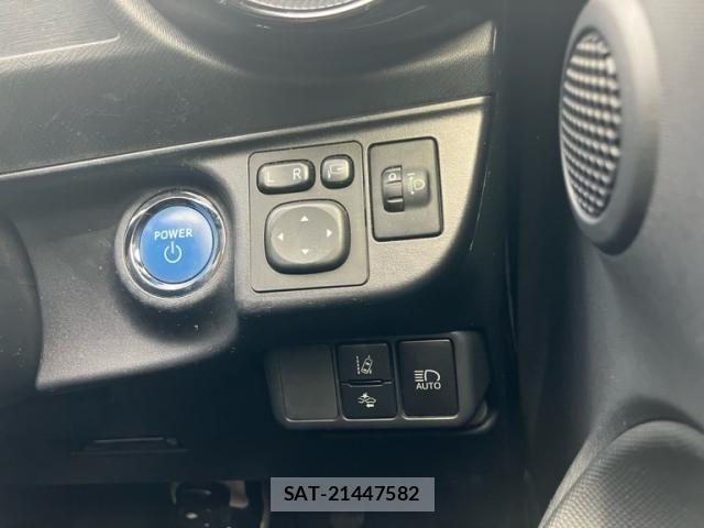 Toyota AQUA 2019-12 8657983-16