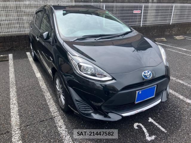 Toyota AQUA 2019-12 8657983-1