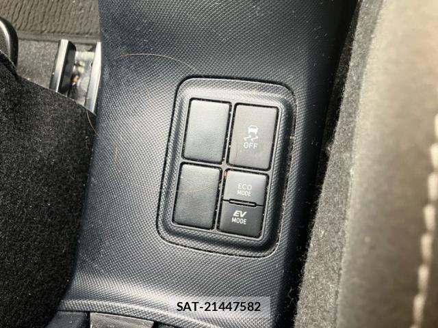 Toyota AQUA 2019-12 8657983-19
