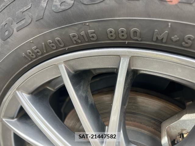 Toyota AQUA 2019-12 8657983-8