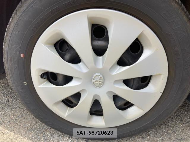 Toyota AQUA 2013-09 8658025-9