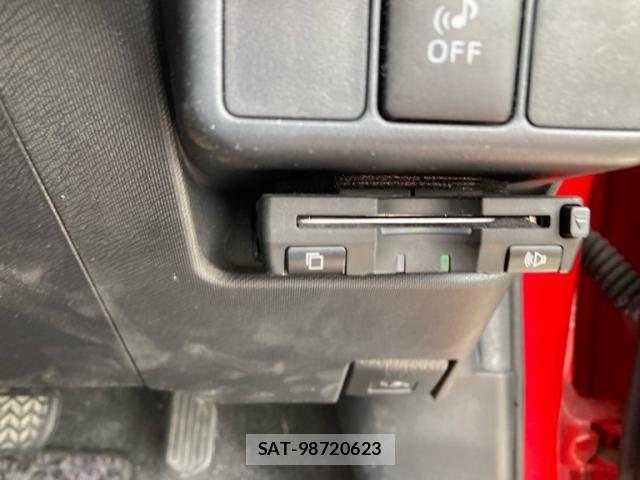 Toyota AQUA 2013-09 8658025-16