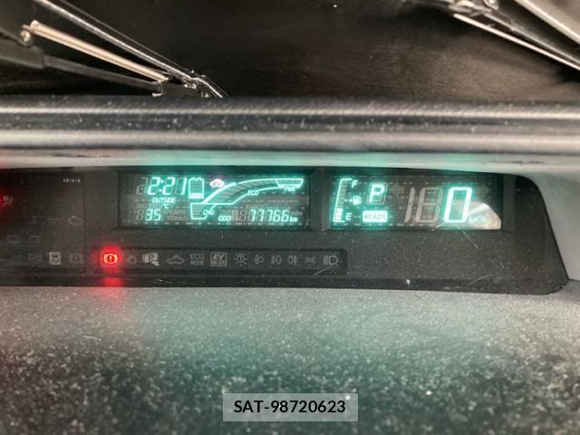 Toyota AQUA 2013-09 8658025-18