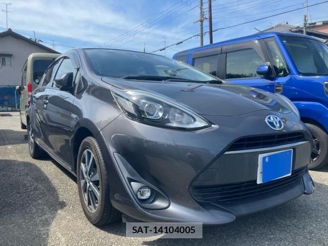 Toyota AQUA 2017-09 8658005-0