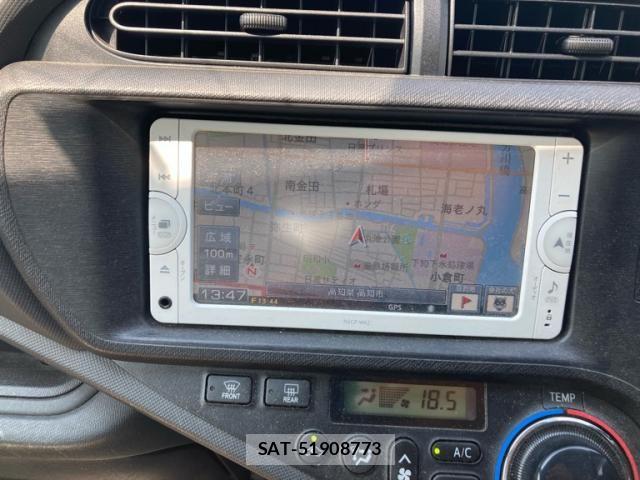Toyota AQUA 2013-09 8658024-18