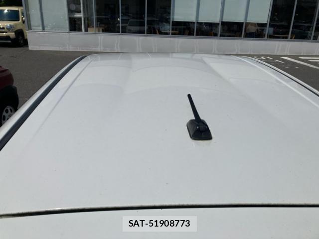 Toyota AQUA 2013-09 8658024-8