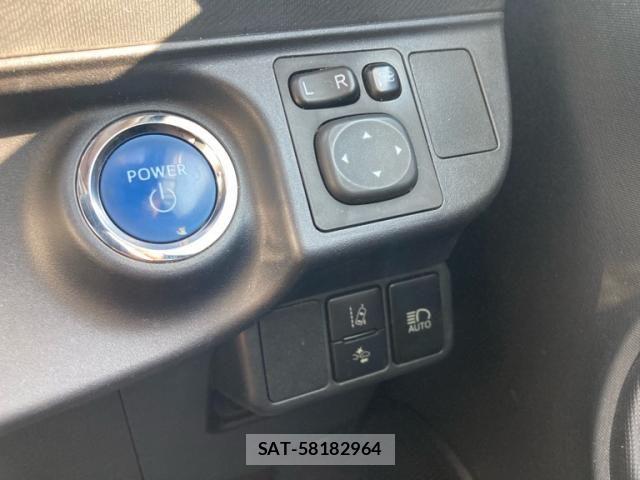 Toyota AQUA 2019-09 8657981-26