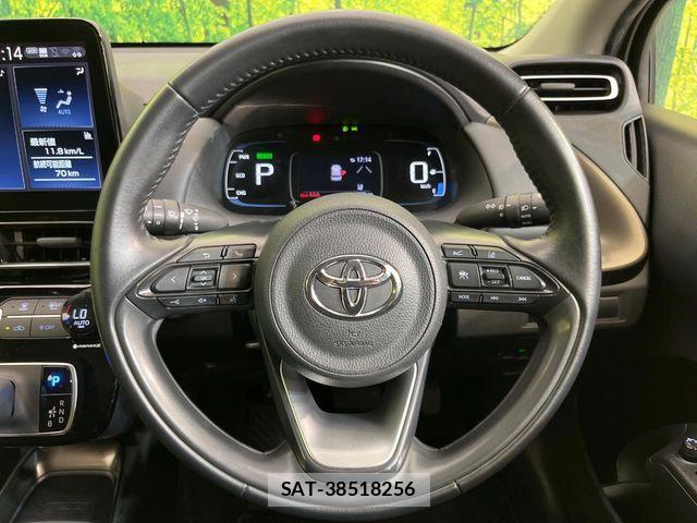 Toyota AQUA 2021-10 8657966-10