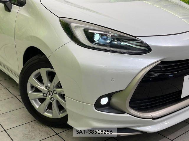 Toyota AQUA 2021-10 8657966-11