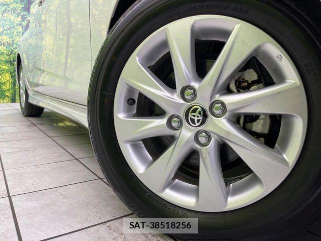 Toyota AQUA 2021-10 8657966-12