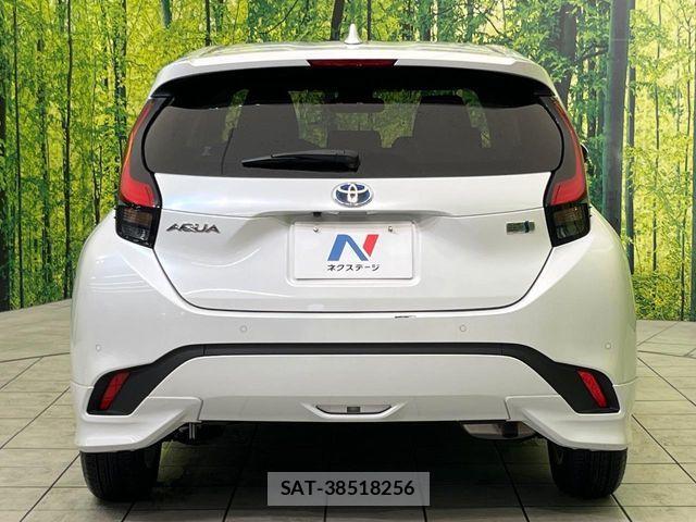Toyota AQUA 2021-10 8657966-14