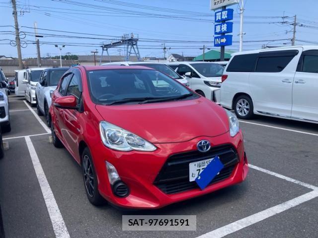 Toyota AQUA 2015-05 8658006-0