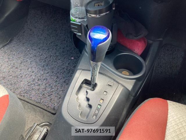 Toyota AQUA 2015-05 8658006-15