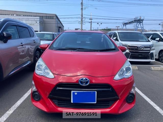 Toyota AQUA 2015-05 8658006-1