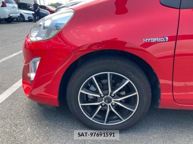 Toyota AQUA 2015-05 8658006-3