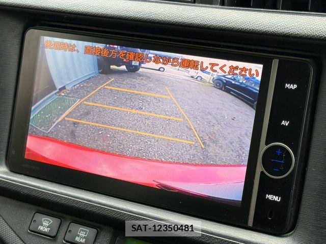 Toyota AQUA 2014-02 8658009-4