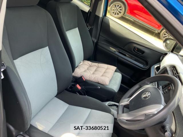 Toyota AQUA 2013-09 8658023-11