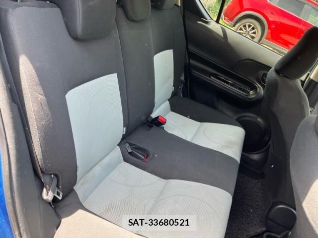 Toyota AQUA 2013-09 8658023-12