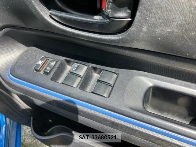 Toyota AQUA 2013-09 8658023-15