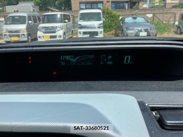 Toyota AQUA 2013-09 8658023-17