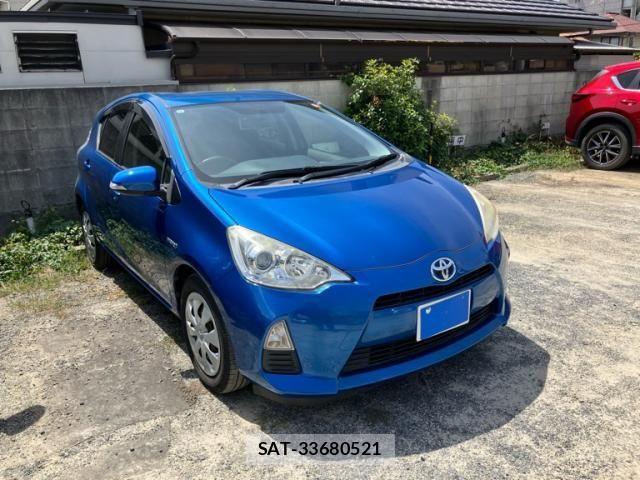 Toyota AQUA 2013-09 8658023-1