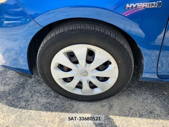 Toyota AQUA 2013-09 8658023-7