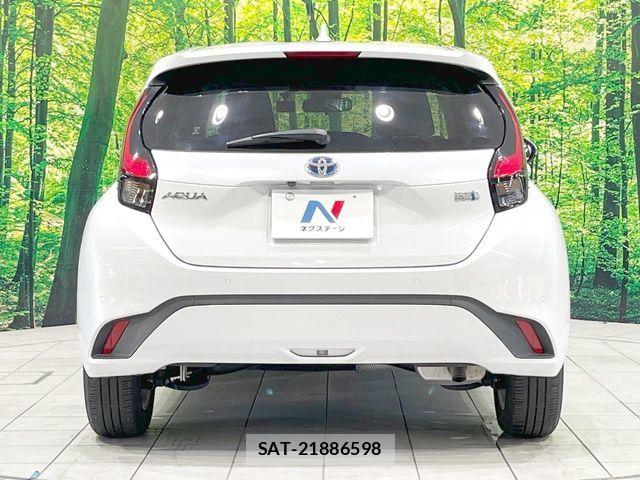 Toyota AQUA 2023-03 8657964-14
