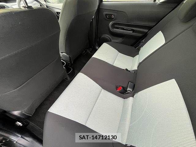 Toyota AQUA 2013-07 8657992-9