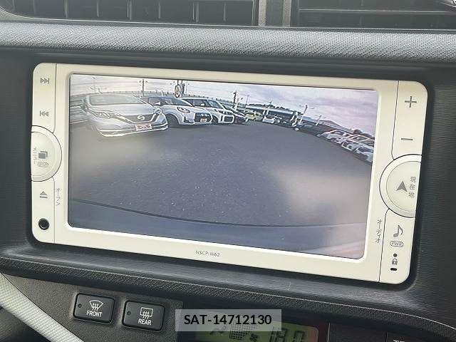 Toyota AQUA 2013-07 8657992-15