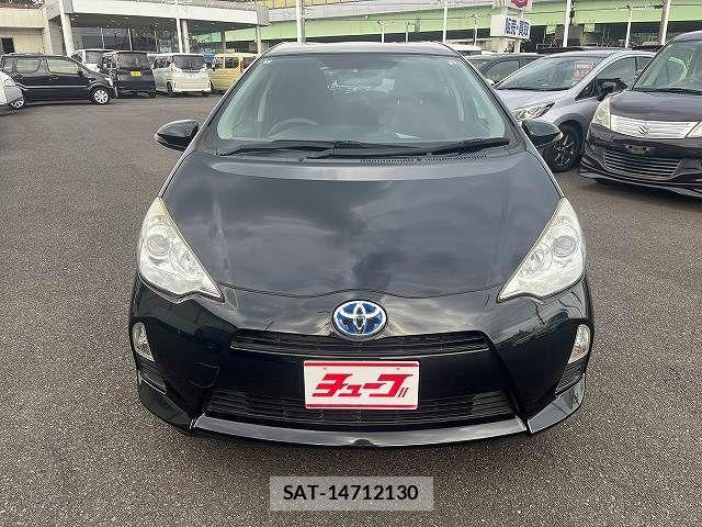 Toyota AQUA 2013-07 8657992-27