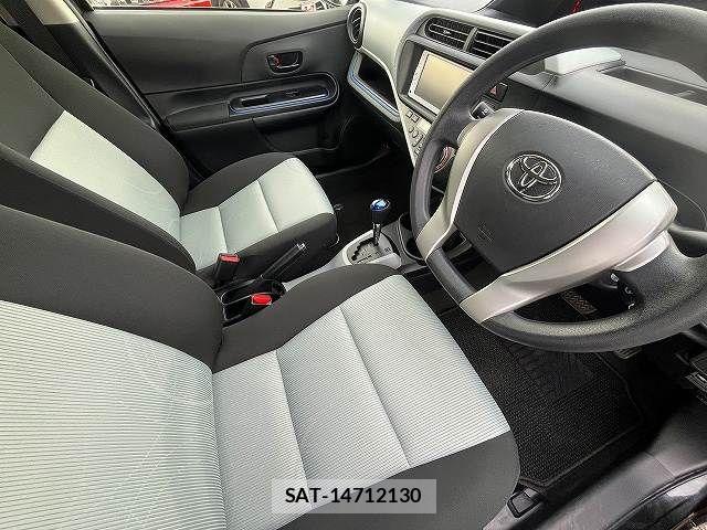 Toyota AQUA 2013-07 8657992-6