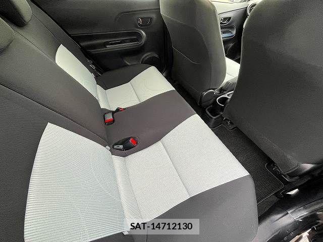 Toyota AQUA 2013-07 8657992-7