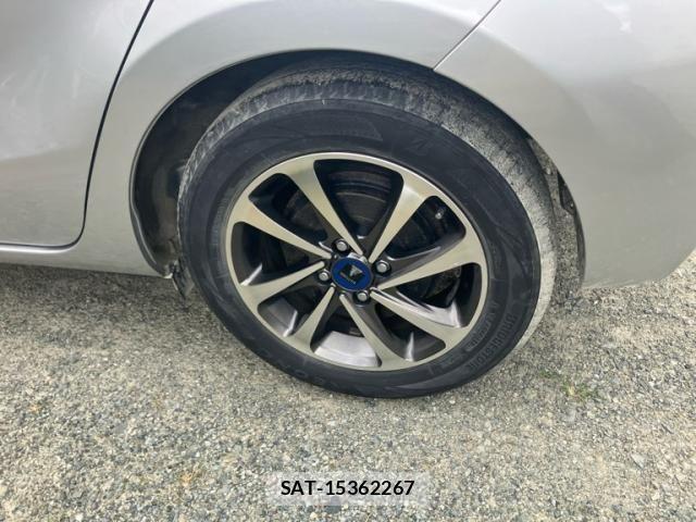 Toyota AQUA 2013-01 8658019-6
